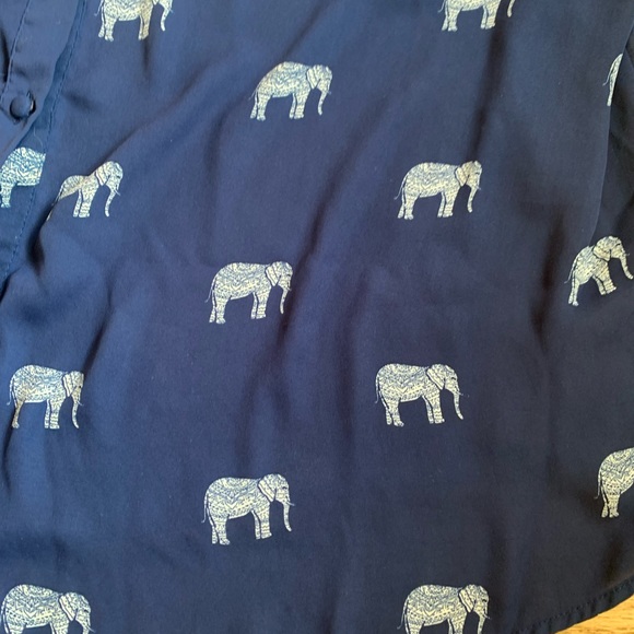 Torrid women’s 4X elephant blouse button up the back - Picture 6 of 6
